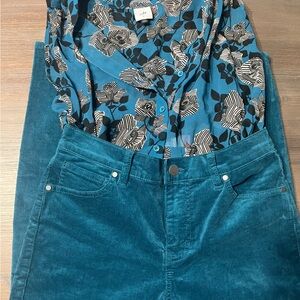 Floral Sleeveless Blouse
